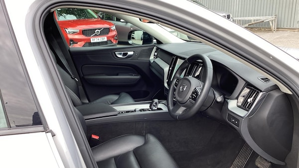Used Volvo XC60 2023 for sale - 76094925: Photo 4