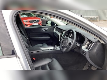 Used Volvo XC60 2023 for sale - 76094925: Photo 4