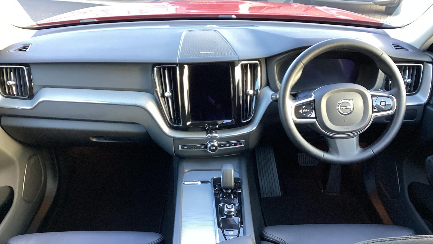 Used Volvo XC60 2023 for sale - 76522170: Photo 5