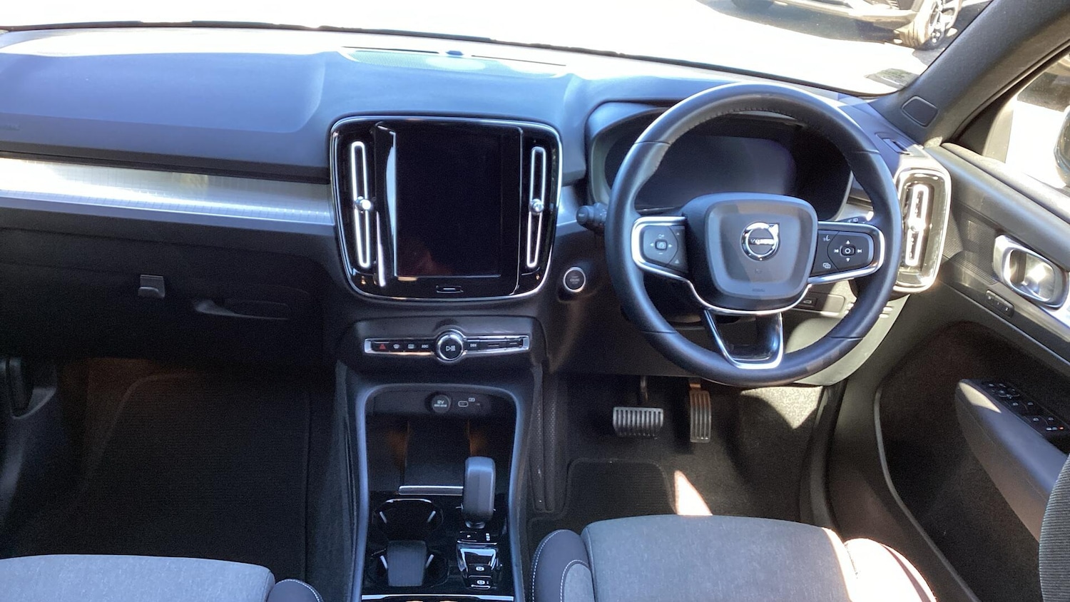 Used Volvo XC40 2023 for sale - 76094926: Photo 5
