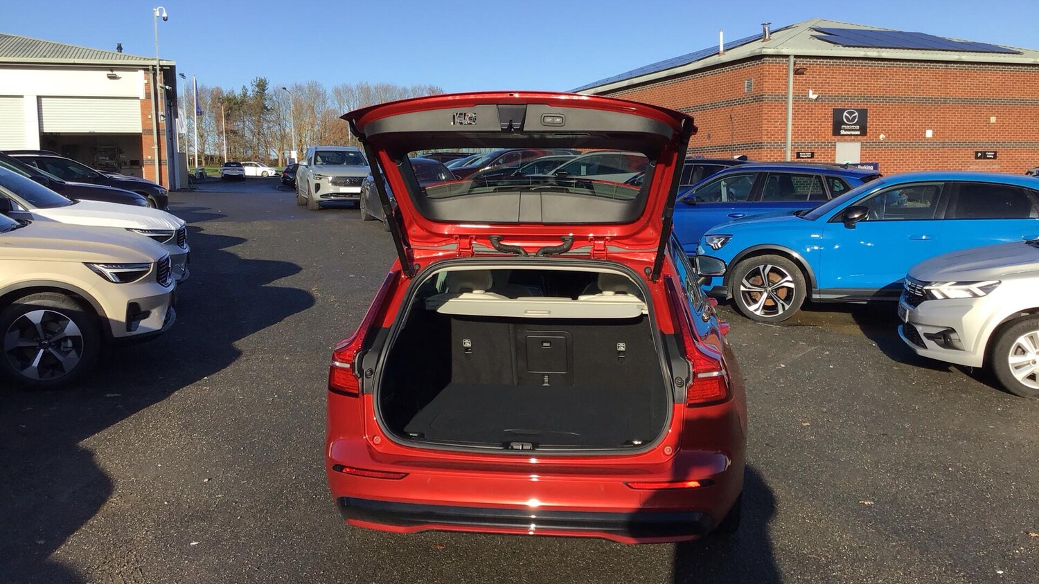 Used Volvo V60 2025 for sale - 76781977: Photo 13