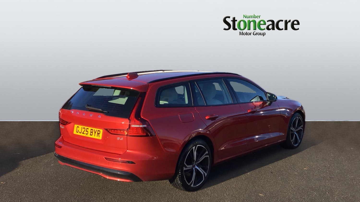 Used Volvo V60 2025 for sale - 76781977: Photo 2