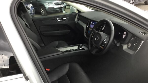 Used Volvo XC60 2024 for sale - 75768998: Photo 4