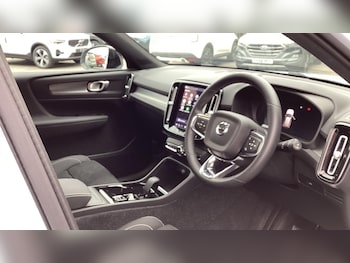Used Volvo XC40 2024 for sale - 79259555: Photo