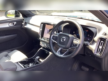 Used Volvo XC40 2023 for sale - 75552062: Photo
