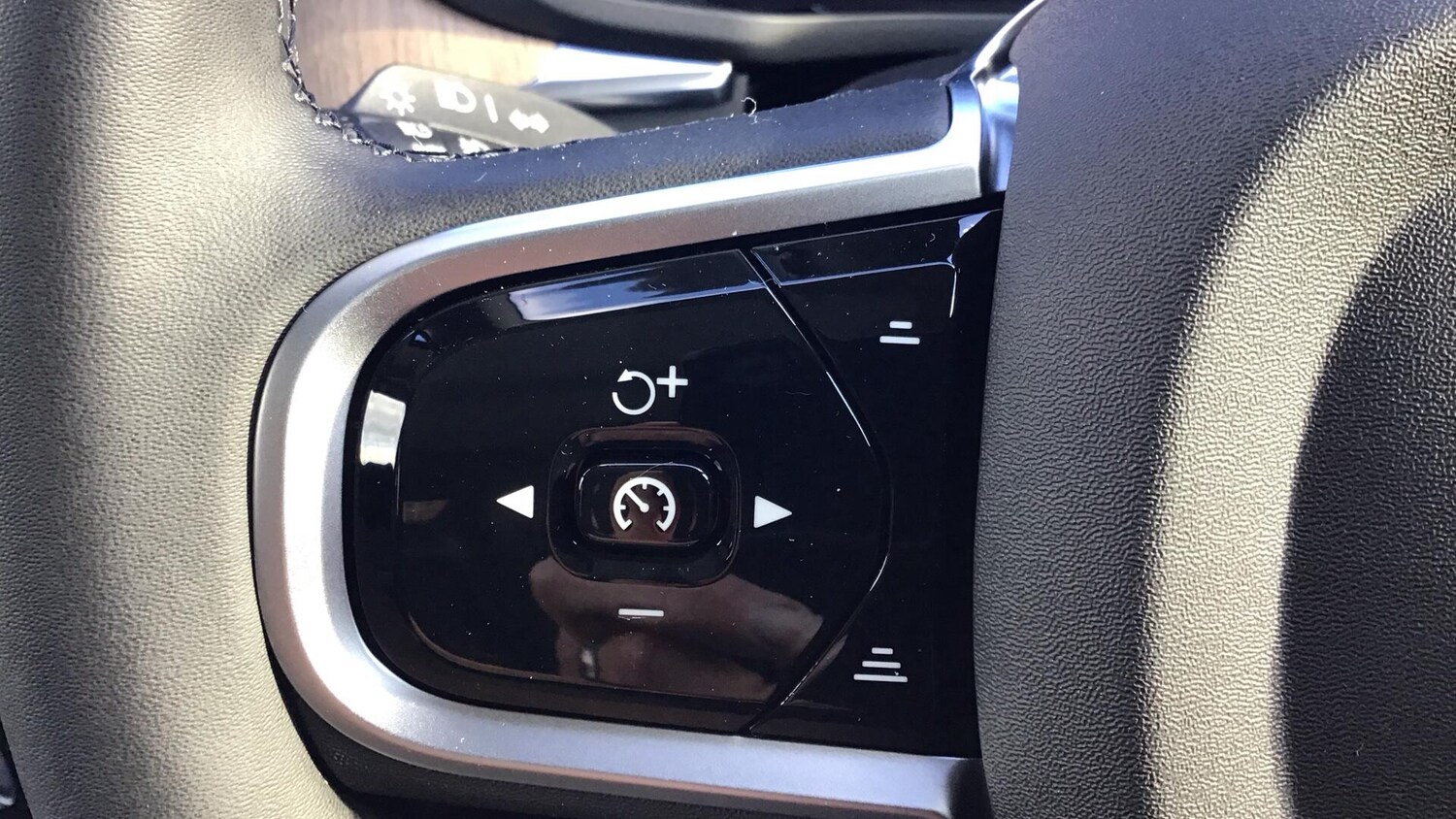 Used Volvo XC60 2025 for sale - 77898250: Photo 29