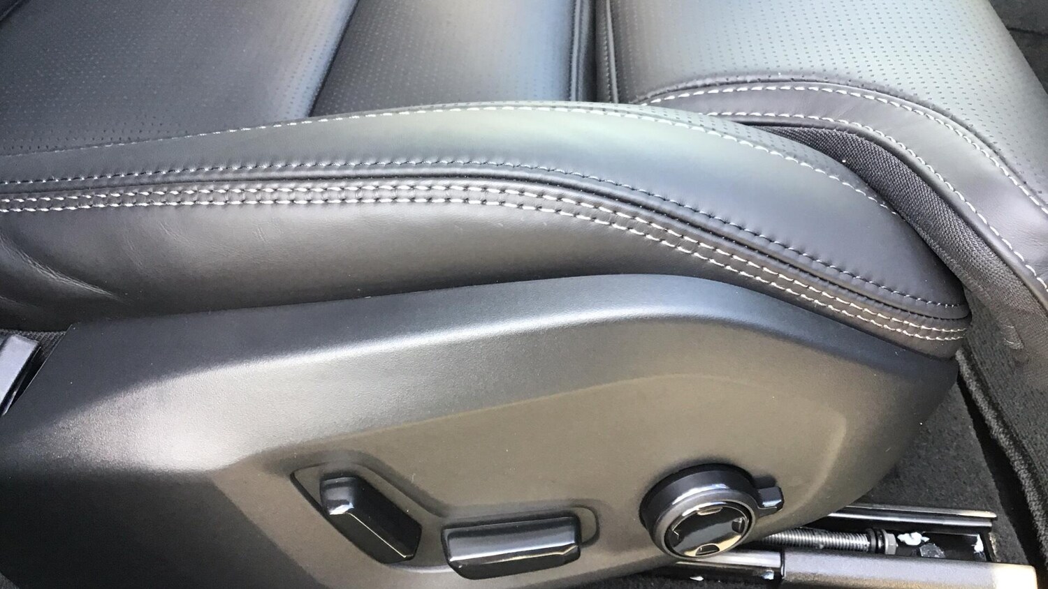 Used Volvo XC60 2025 for sale - 77898250: Photo 40