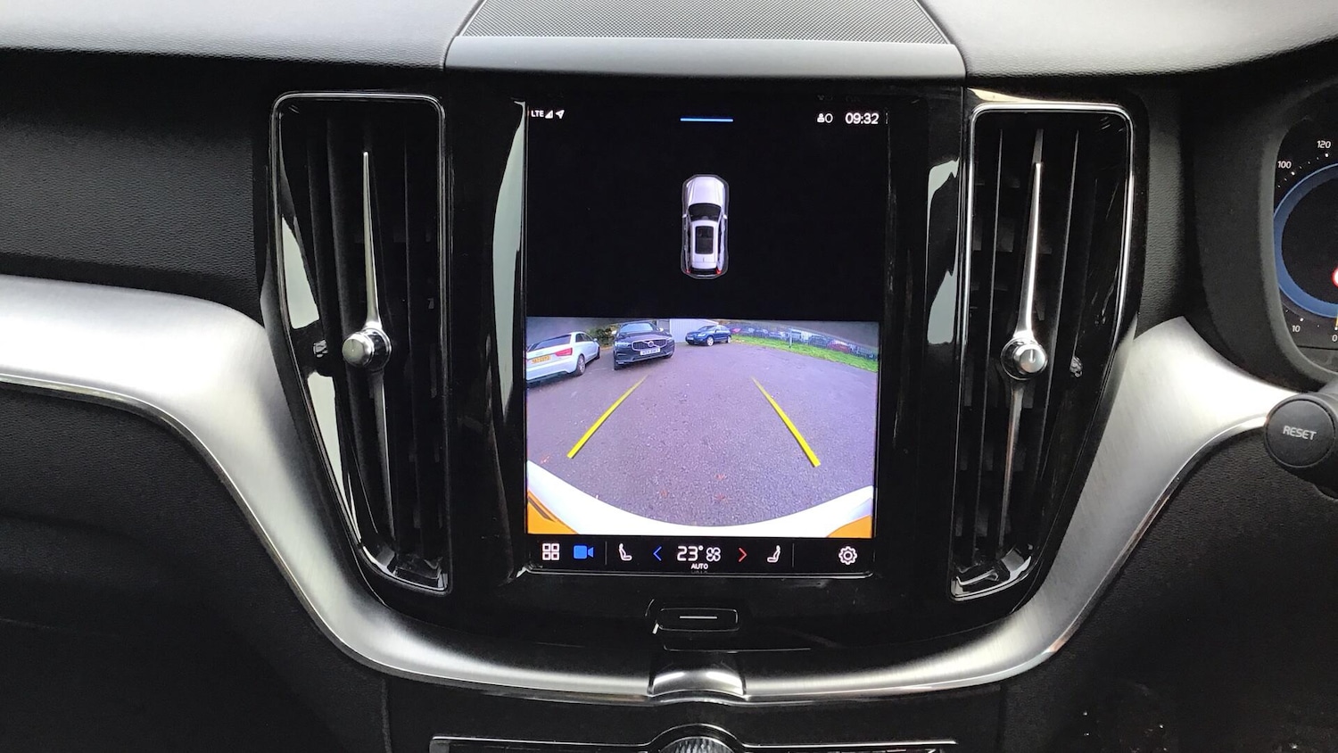 Used Volvo XC60 2022 for sale - 76522525: Photo 19