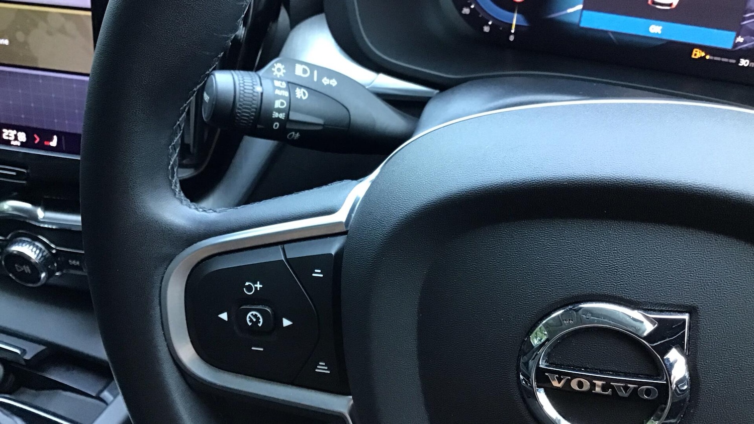 Used Volvo XC60 2022 for sale - 76522525: Photo 28