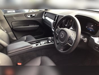 Used Volvo XC60 2022 for sale - 76522525: Photo