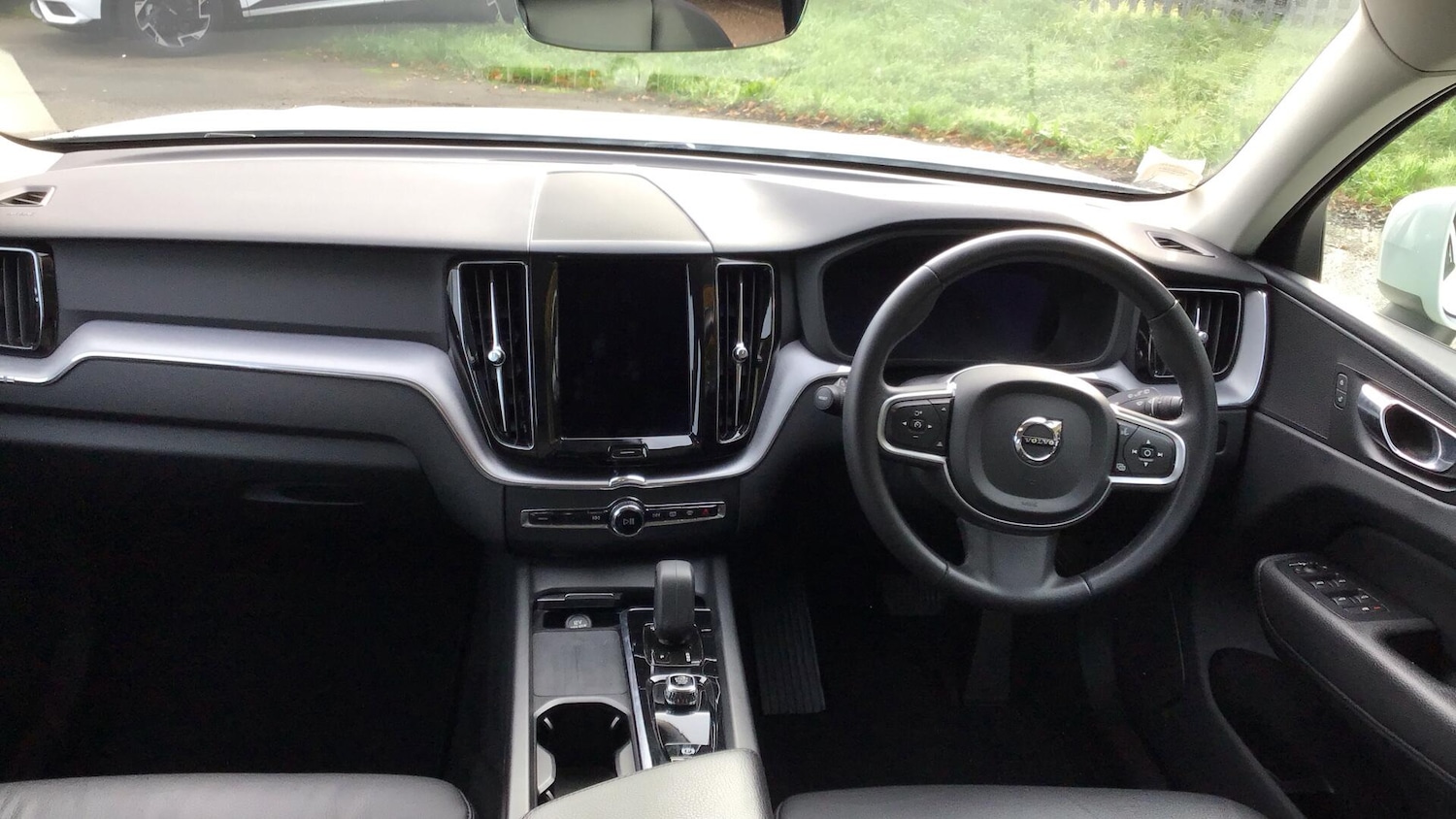 Used Volvo XC60 2022 for sale - 76522525: Photo 5