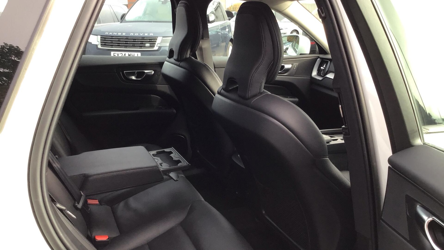 Used Volvo XC60 2022 for sale - 76522525: Photo 6