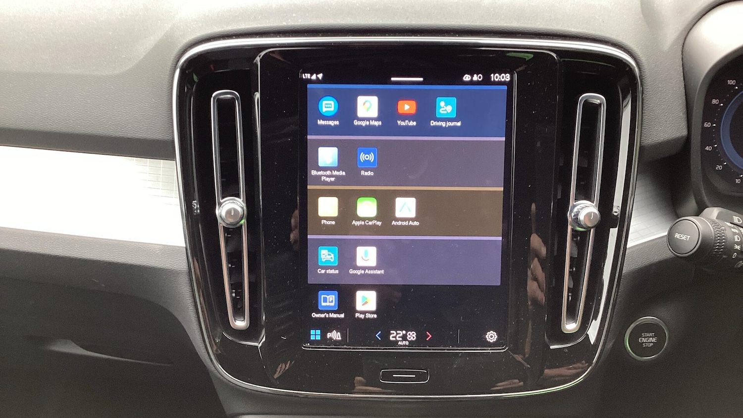 Used Volvo XC40 2023 for sale - 75991469: Photo 12