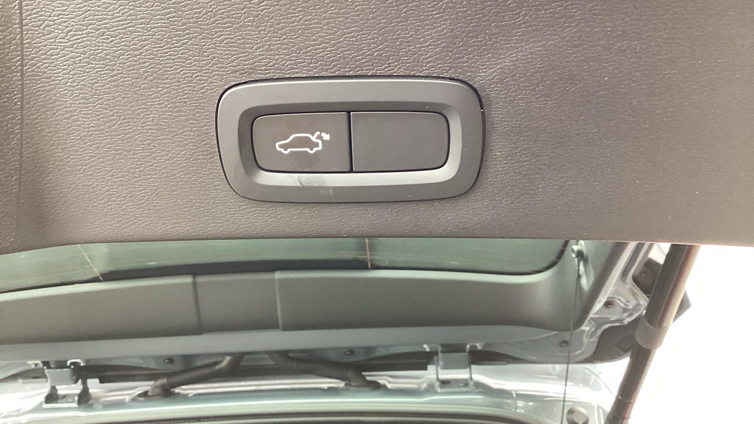 Used Volvo XC40 2023 for sale - 75991469: Photo 33