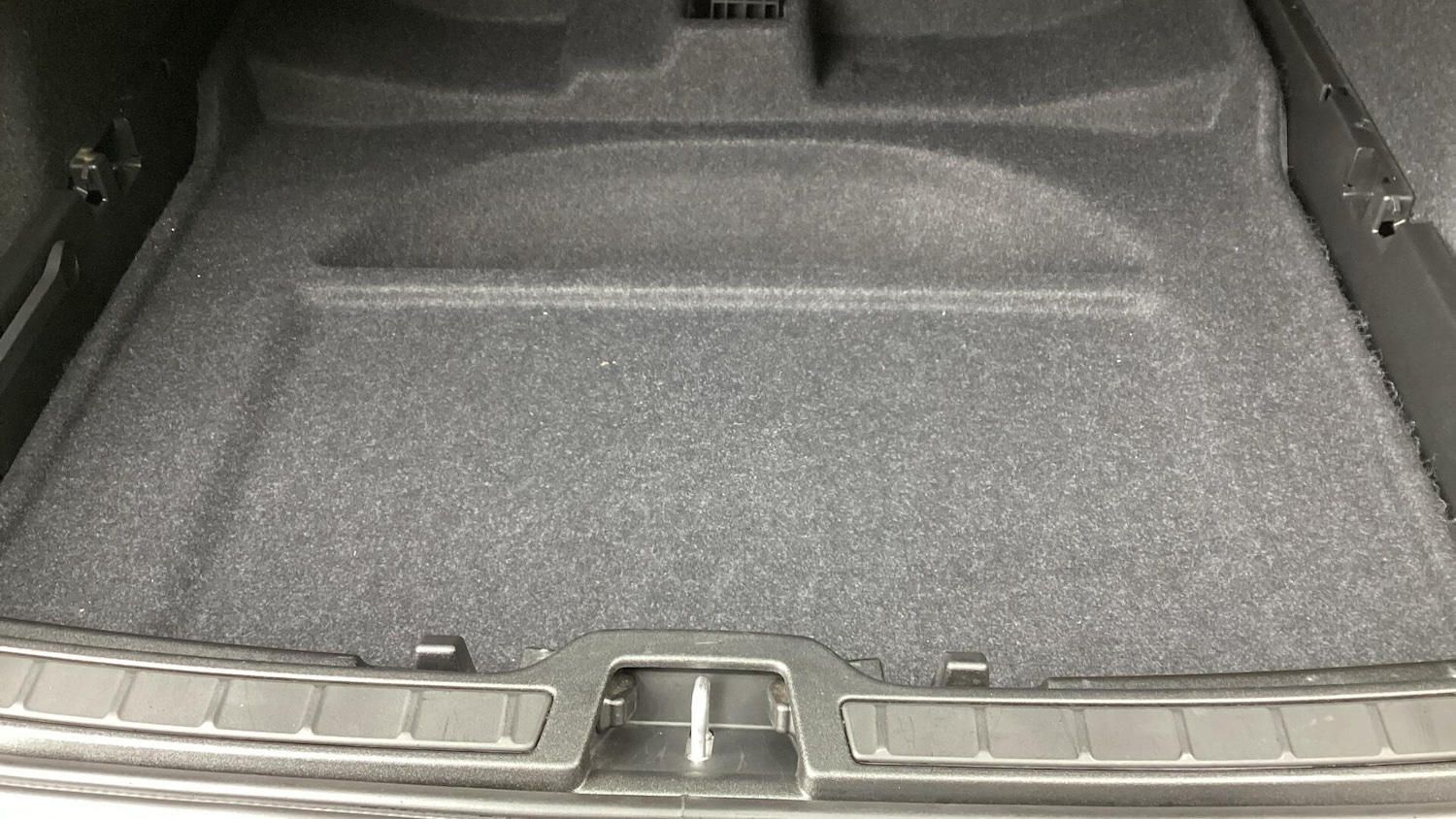 Used Volvo XC40 2023 for sale - 75991469: Photo 36