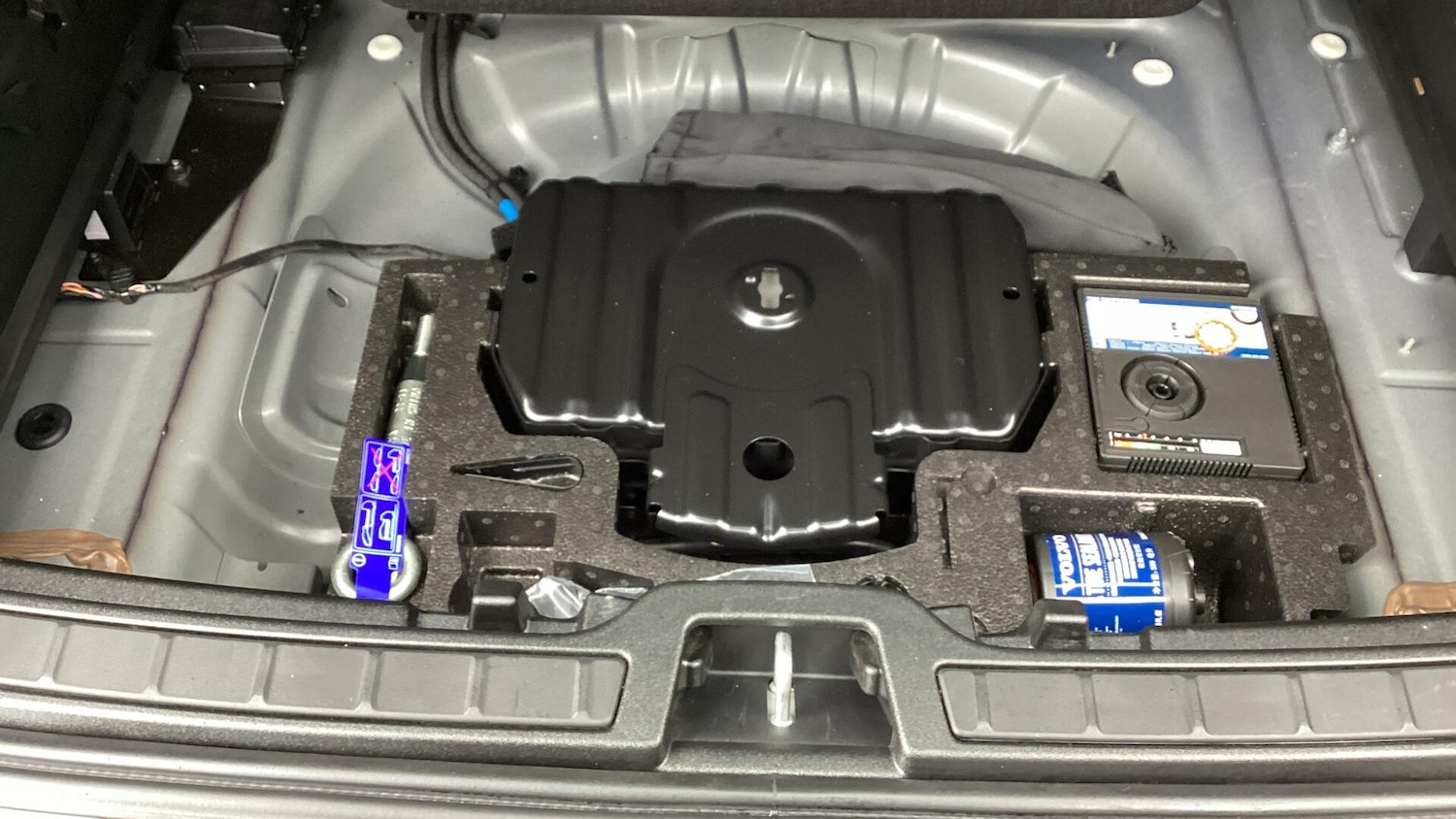 Used Volvo XC40 2023 for sale - 75991469: Photo 37