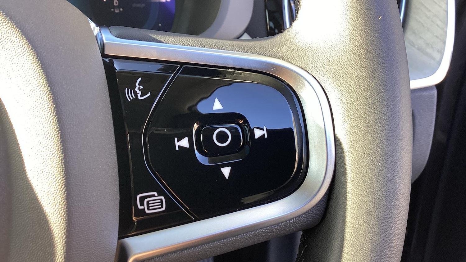 Used Volvo XC60 2025 for sale - 76484570: Photo 19