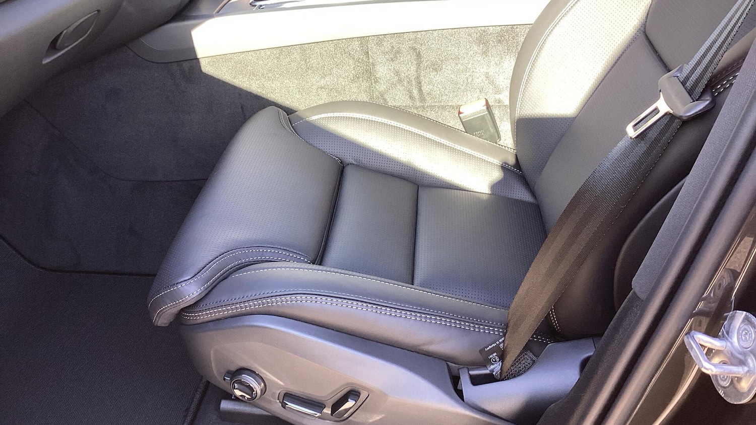 Used Volvo XC60 2025 for sale - 76484570: Photo 27