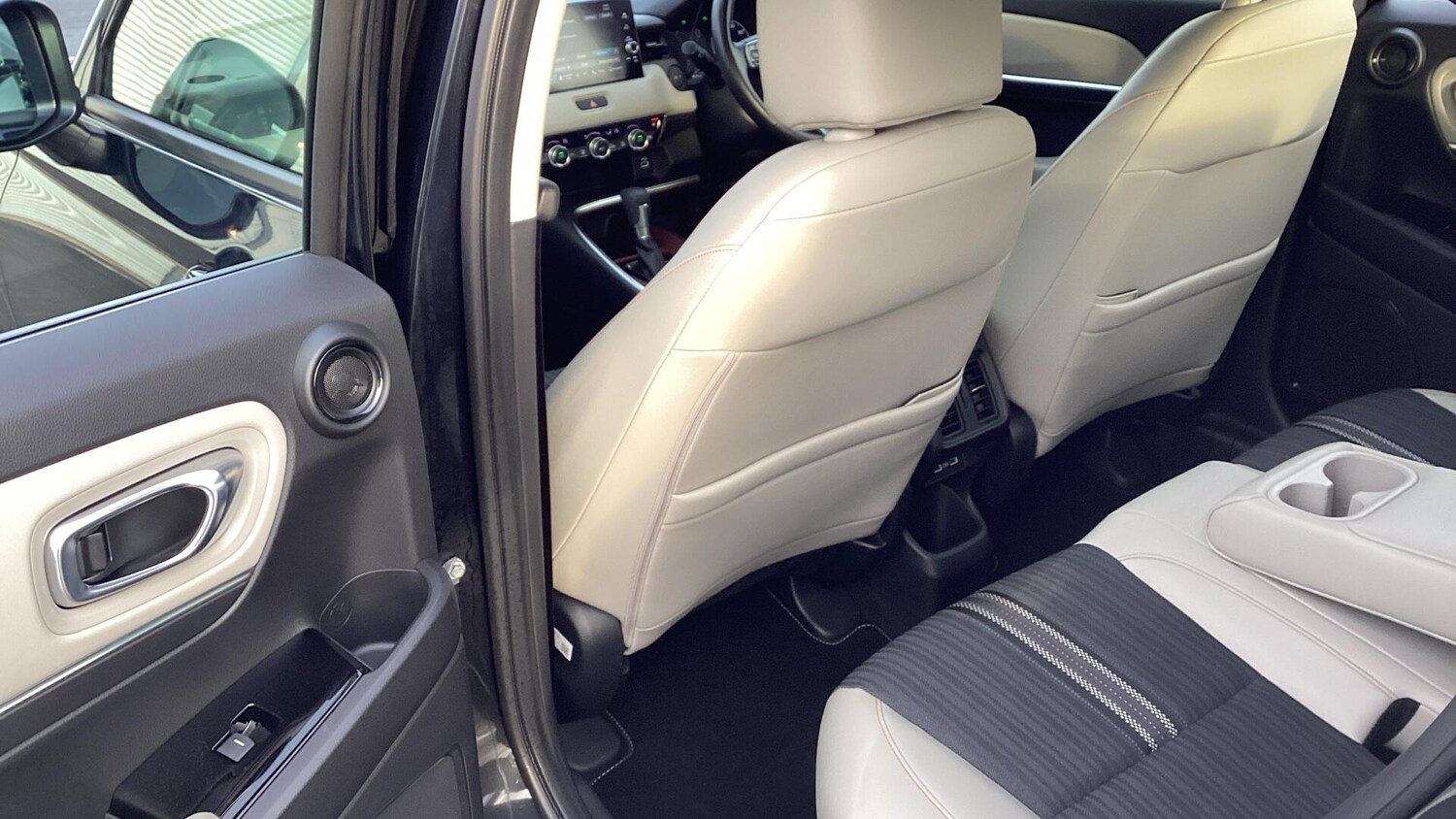 Used Honda HR-V 2023 for sale - 77612401: Photo 56