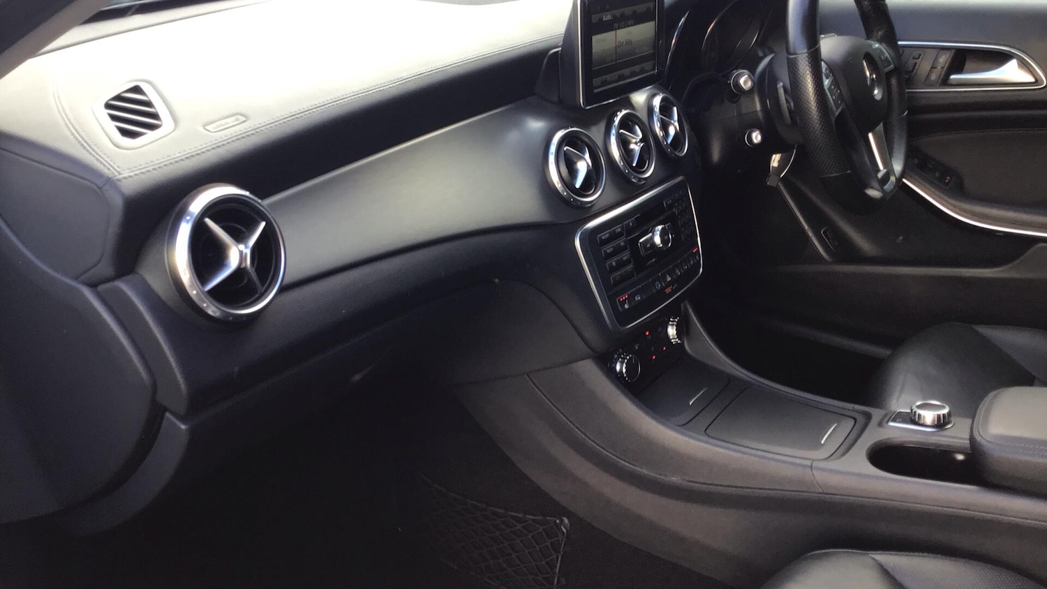 Used Mercedes-Benz GLA 2015 for sale - 76499918: Photo 41