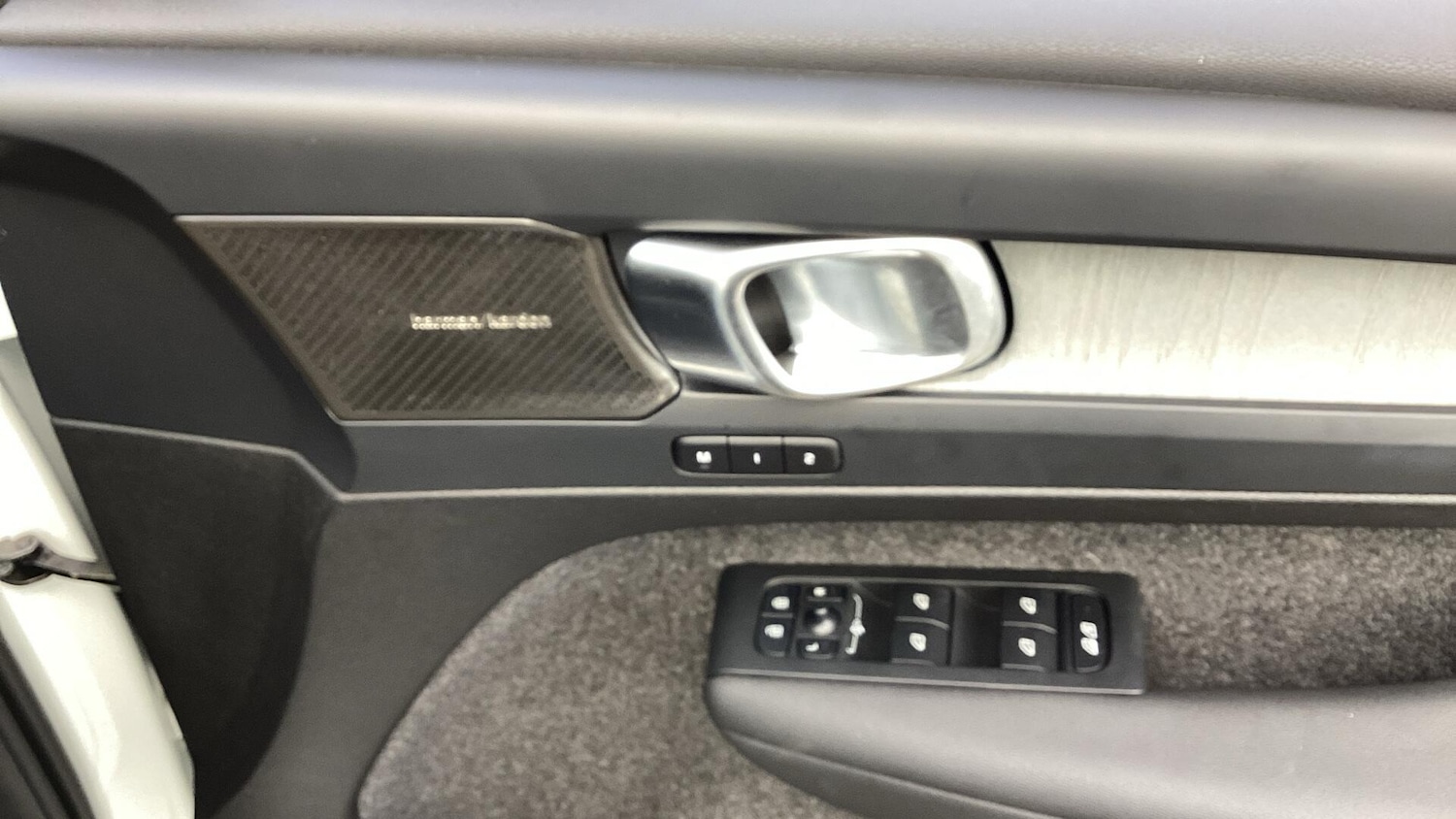 Used Volvo XC40 2025 for sale - 76085503: Photo 33