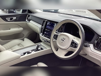 Used Volvo V60 2023 for sale - 75311233: Photo