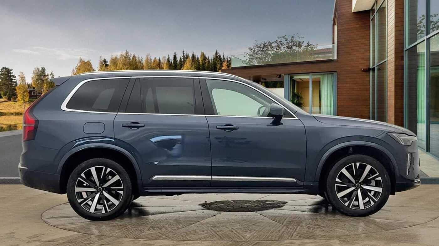 Used Volvo XC90 2025 for sale - 77330689: Photo 2