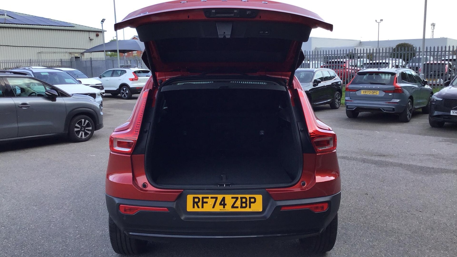 Used Volvo XC40 2025 for sale - 76121301: Photo 13