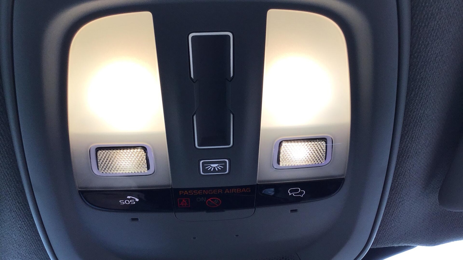 Used Volvo XC40 2025 for sale - 76121301: Photo 32