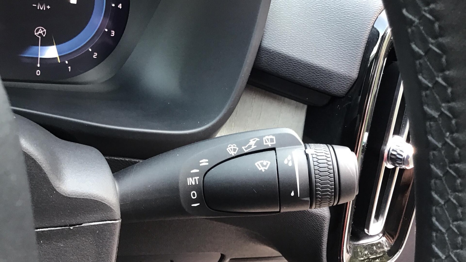 Used Volvo XC40 2025 for sale - 76121301: Photo 34
