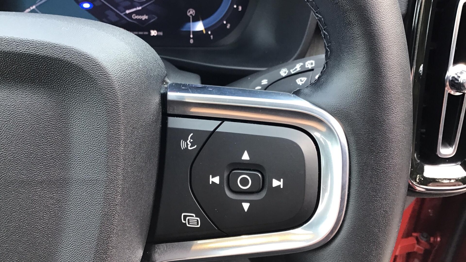Used Volvo XC40 2025 for sale - 76121301: Photo 36