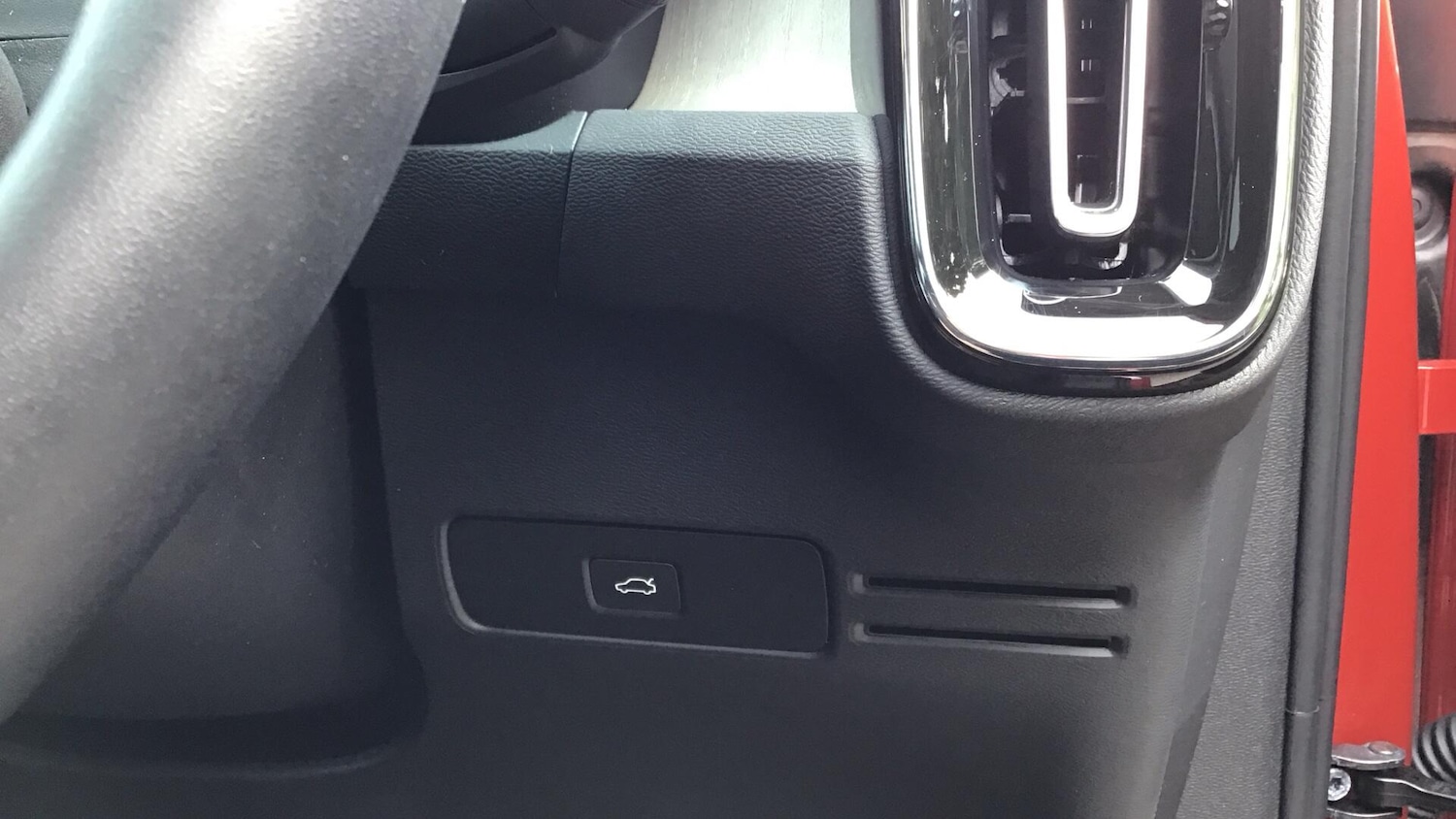 Used Volvo XC40 2025 for sale - 76121301: Photo 38