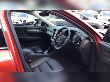 Used Volvo XC40 2025 for sale - 76121301: Photo 4
