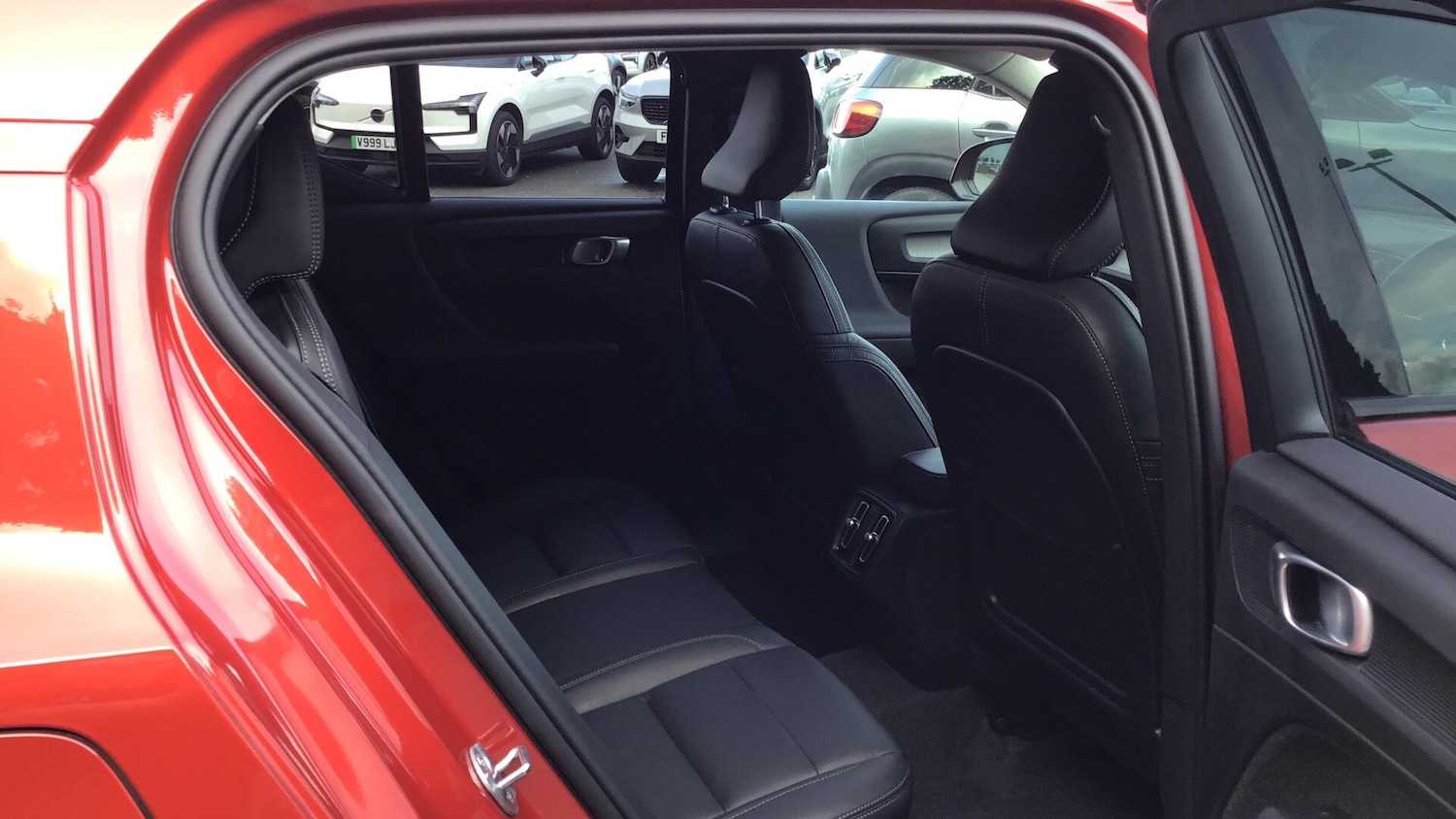 Used Volvo XC40 2025 for sale - 76121301: Photo 6