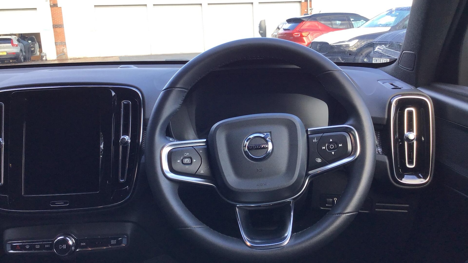Used Volvo XC40 2022 for sale - 76700739: Photo 10
