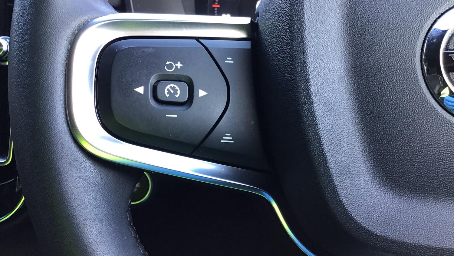 Used Volvo XC40 2022 for sale - 76700739: Photo 25