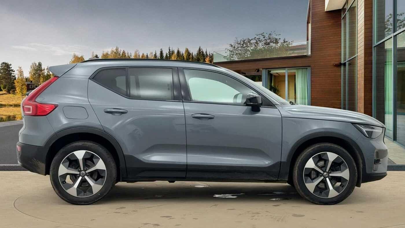 Used Volvo XC40 2022 for sale - 77709875: Photo 2