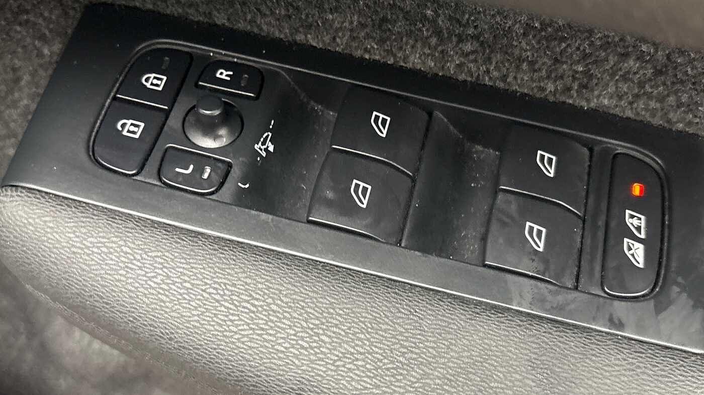 Used Volvo XC40 2022 for sale - 77709875: Photo 25