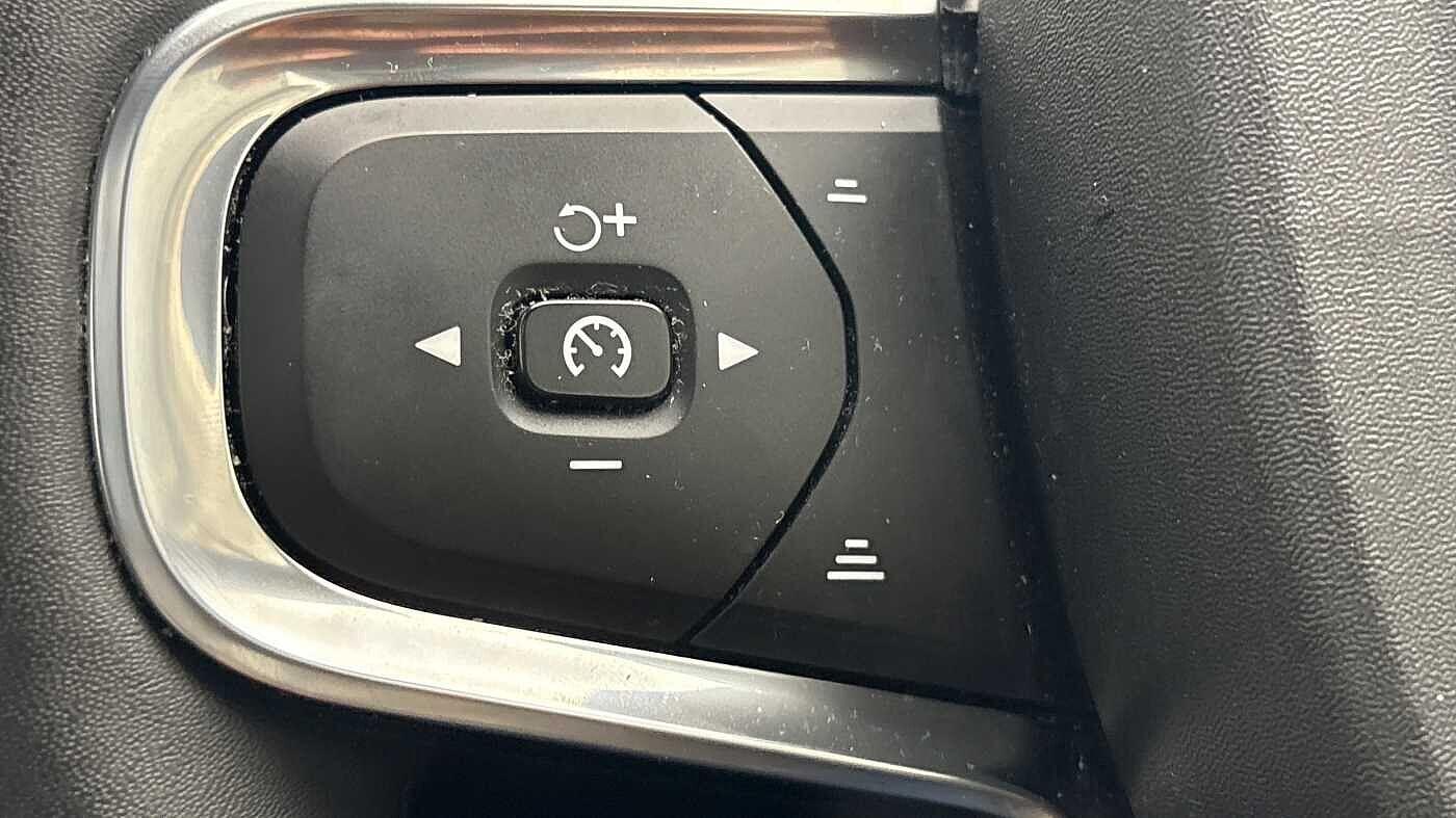 Used Volvo XC40 2022 for sale - 77709875: Photo 31