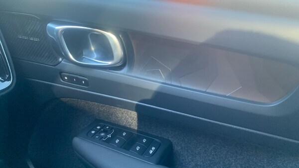 Used Volvo XC40 2025 for sale - 76306321: Photo 15