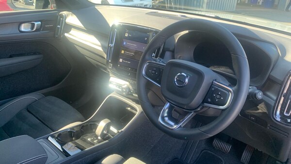 Used Volvo XC40 2025 for sale - 76306321: Photo 5