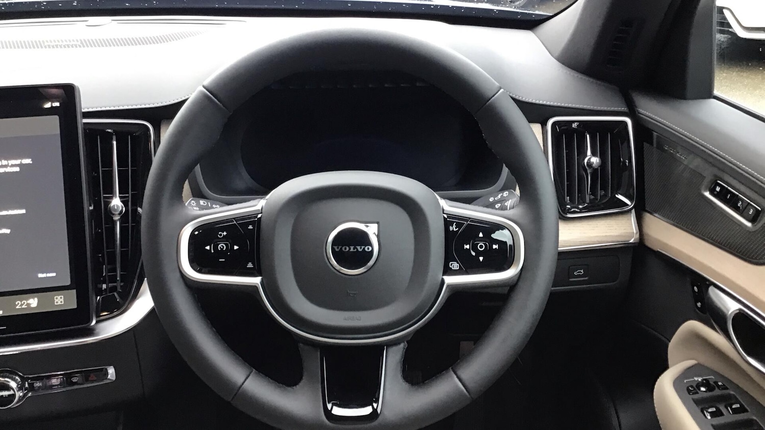 Used Volvo XC90 2025 for sale - 76398281: Photo 10