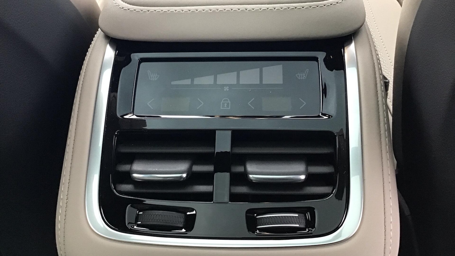 Used Volvo XC90 2025 for sale - 76398281: Photo 35