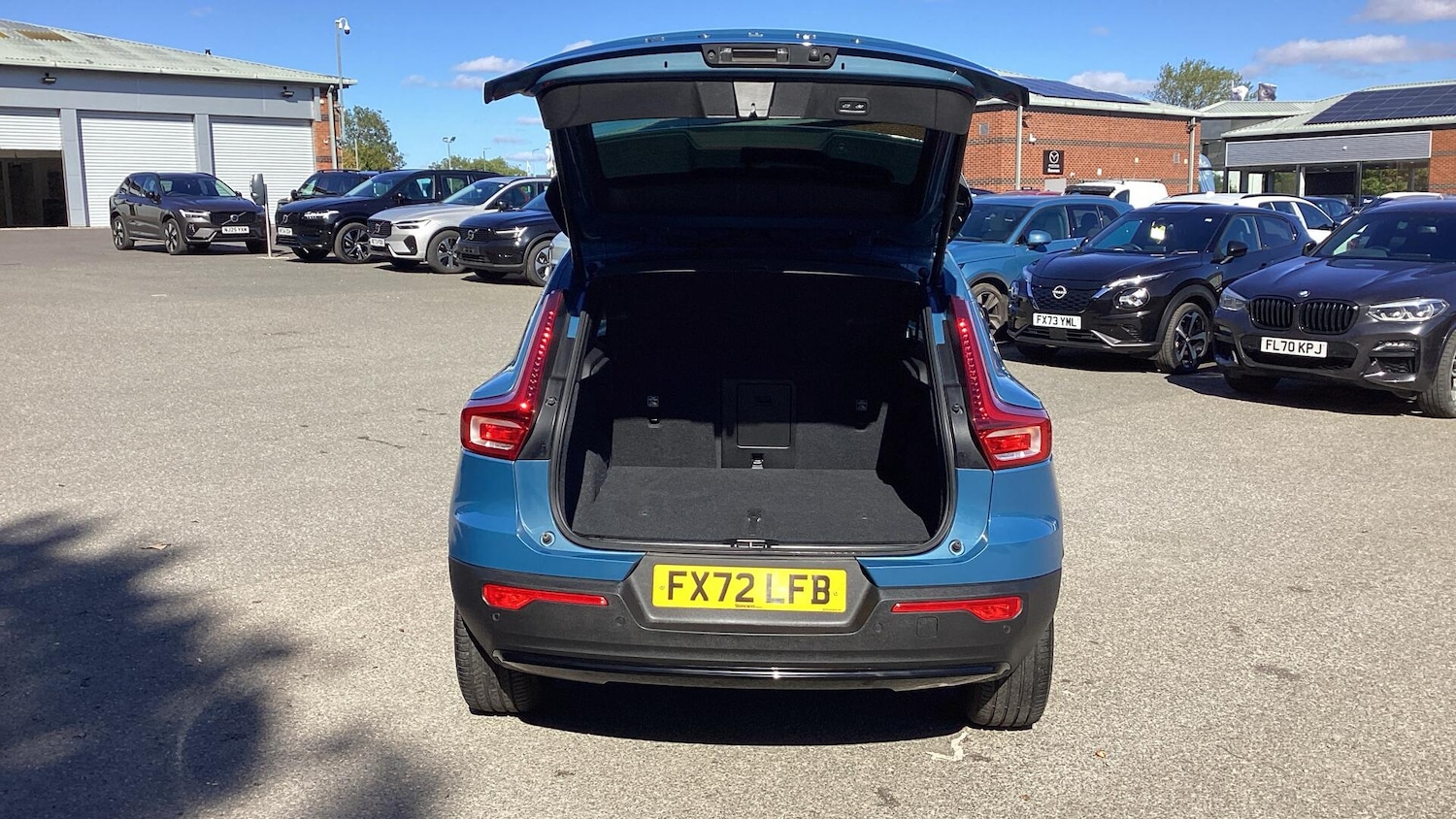 Used Volvo XC40 2023 for sale - 76753327: Photo 13