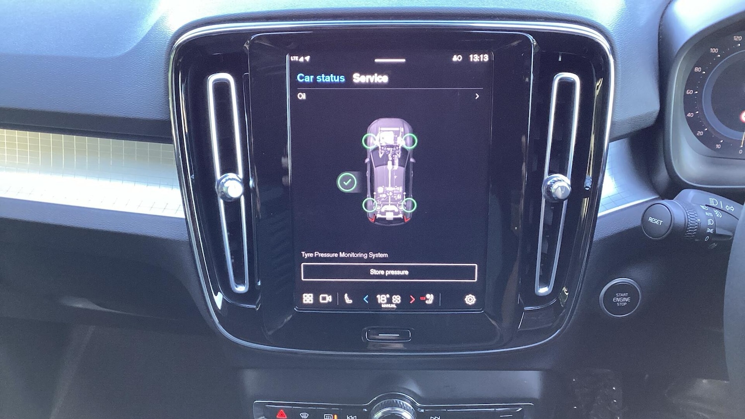 Used Volvo XC40 2023 for sale - 76753327: Photo 25