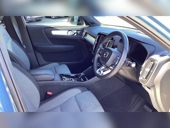 Used Volvo XC40 2023 for sale - 76753327: Photo