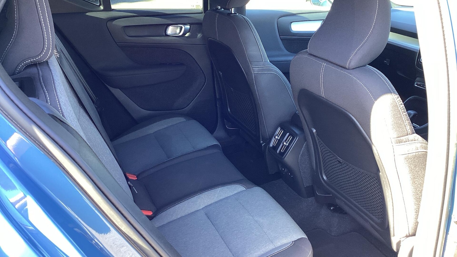 Used Volvo XC40 2023 for sale - 76753327: Photo 6