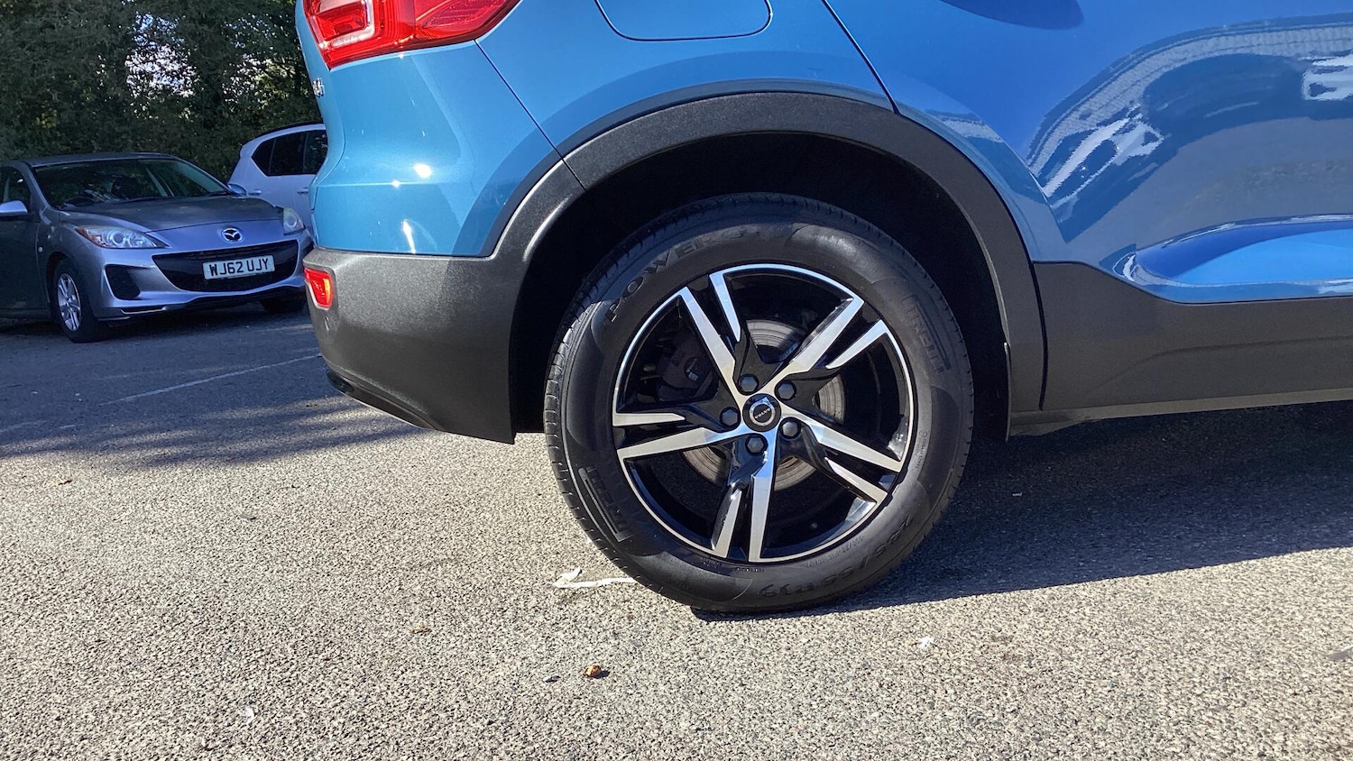 Used Volvo XC40 2023 for sale - 76753327: Photo 9