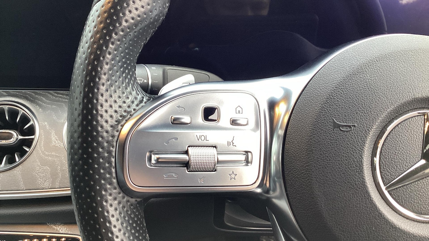 Used Mercedes-Benz CLS 2018 for sale - 76521989: Photo 20