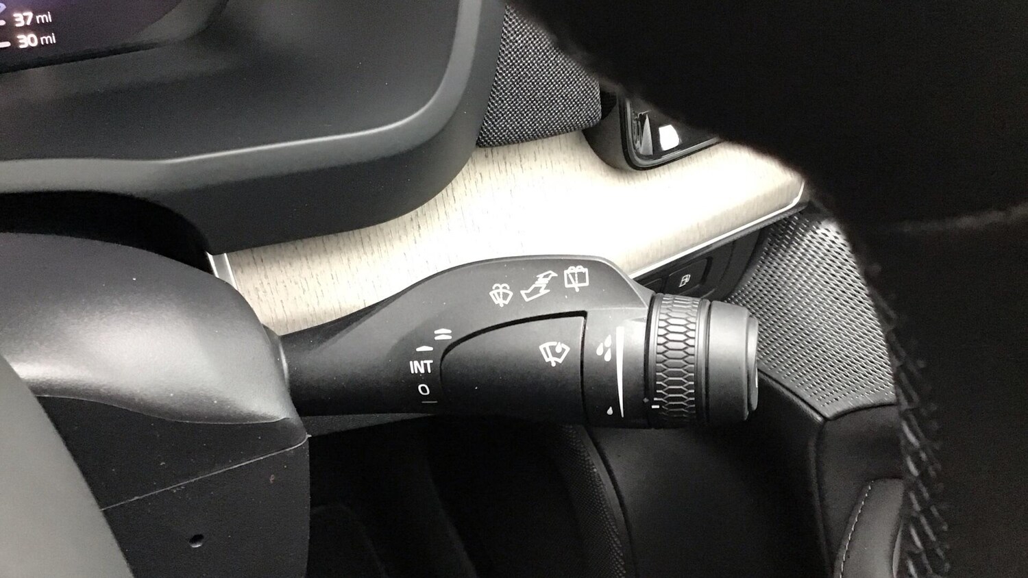 Used Volvo XC90 2025 for sale - 76591989: Photo 35